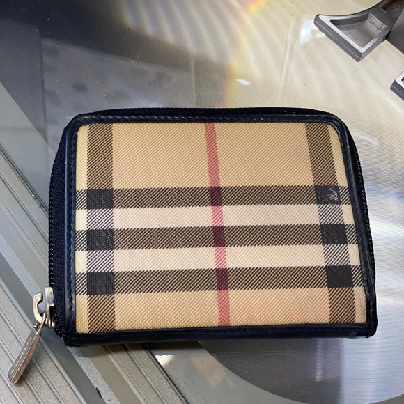 Burberry Nova Check Zippy wallet, NEVER USED! PVC/Black Leather, Made in Italy🔥 - Picture 7 of 8